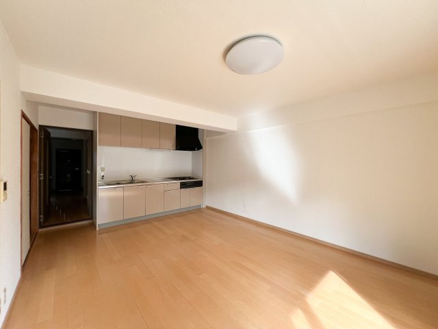 アーネスト能茶山の居間・リビング