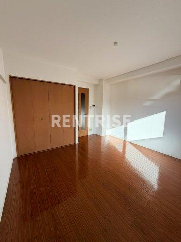 ルミエール・Eの居間・リビング