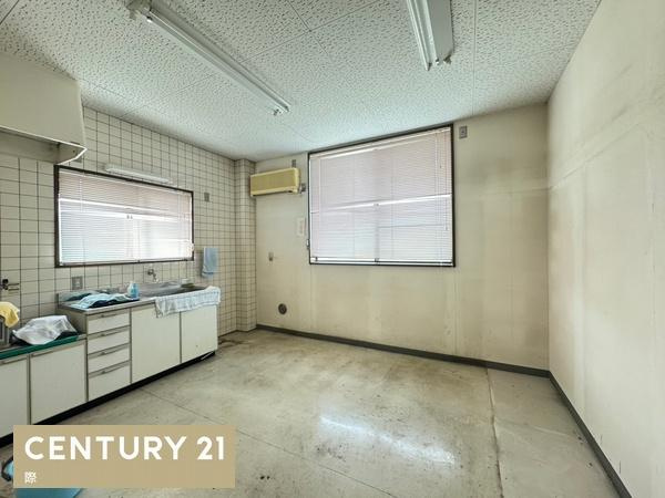 紀の川市杉原の事務所