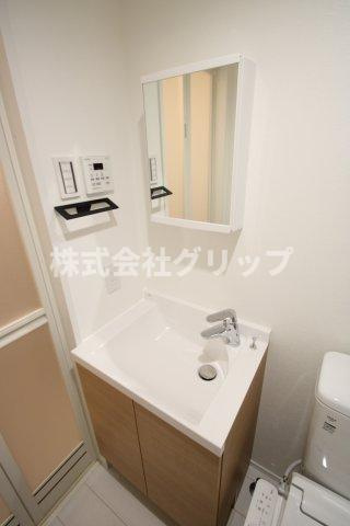 グランリーヴェル横濱NOELの独立洗面台