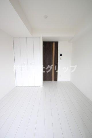 グランリーヴェル横濱NOELの居間・リビング