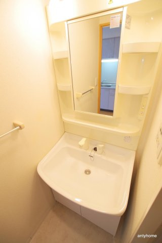 ONEROOFFLATTENJINBASHI(旧:シャルマンフジ天神橋)の洗面所