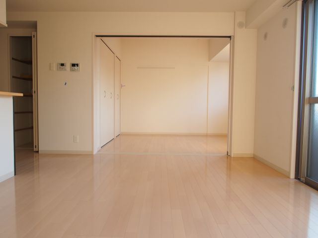 ルーチェ桜川の洋室