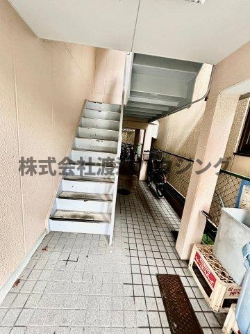 第5合田ハイツのエントランス