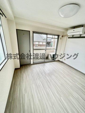 第5合田ハイツの居間・リビング