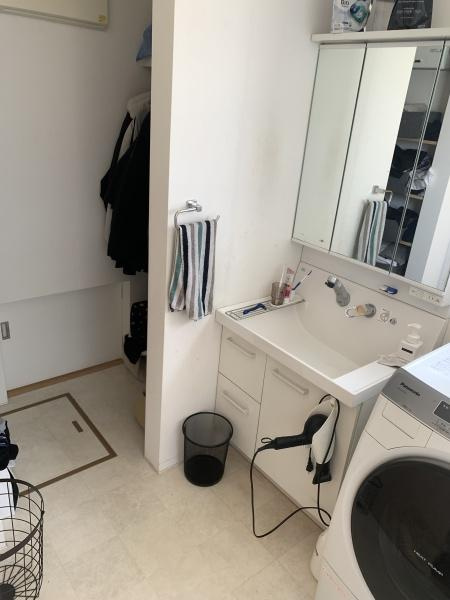 併川中古戸建の独立洗面台