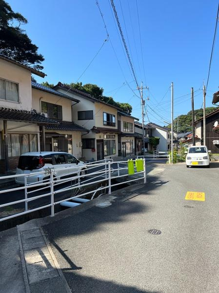 大社宇龍中古戸建の前面道路含む現地写真