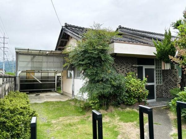 出雲市小山町　平屋中古住宅の駐車場