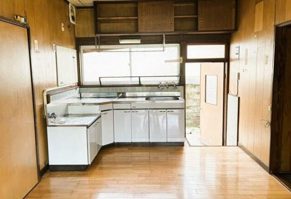 出雲市小山町　平屋中古住宅のキッチン
