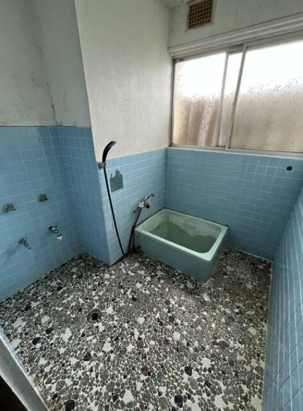 出雲市小山町　平屋中古住宅の浴室