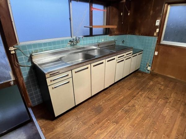 出雲市知井宮町中古戸建のキッチン