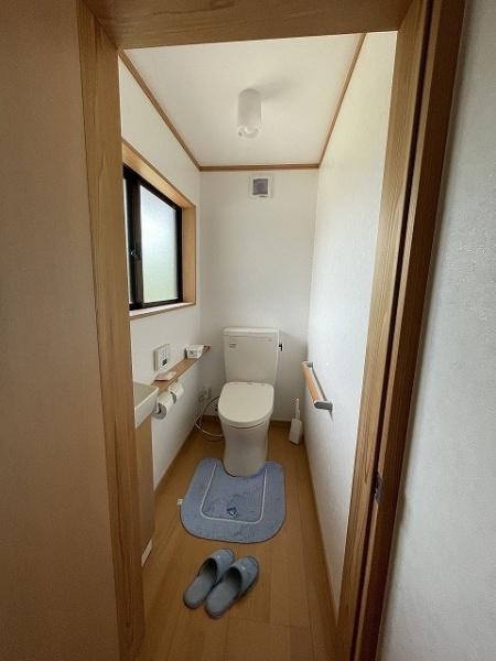 出雲市斐川町富村中古戸建のトイレ