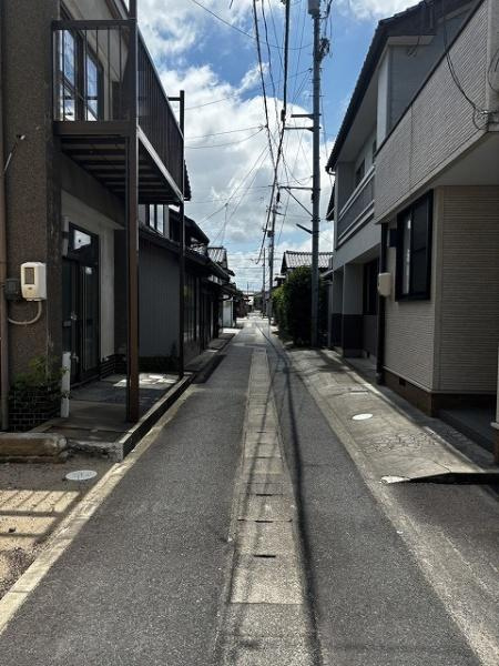 出雲市平田町売土地の前面道路含む現地写真