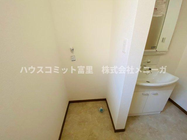 八街市希望ヶ丘　中古戸建のランドリースペース