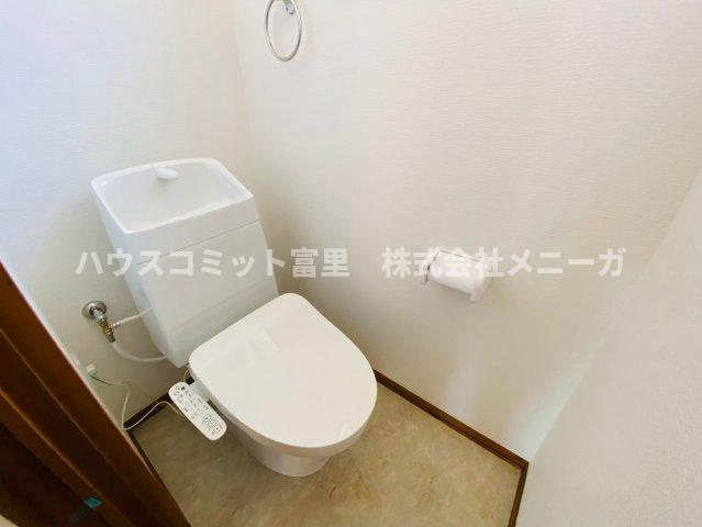 八街市希望ヶ丘　中古戸建のトイレ