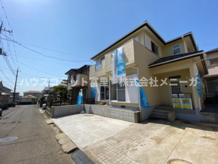 八街市希望ヶ丘　中古戸建の前面道路含む現地写真