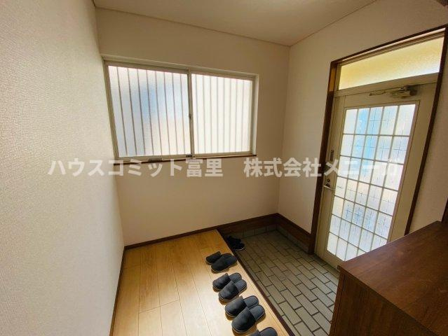 八街市希望ヶ丘　中古戸建の玄関