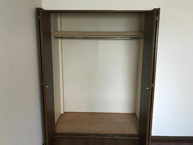 エスペランス　光の収納|洋室の上棚付収納