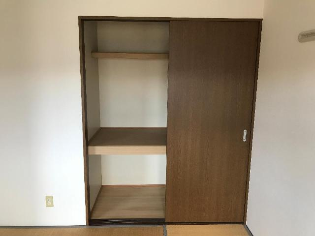 エスペランス　光の収納|和室の押入れ　枕棚あり