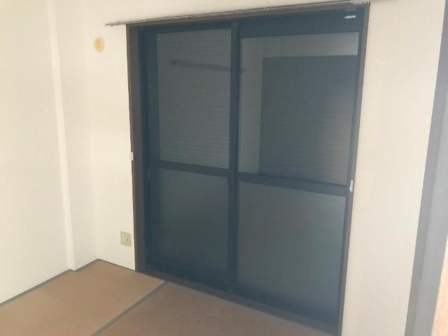 エスペランス　光の内装|シャッター付きで防音・防犯