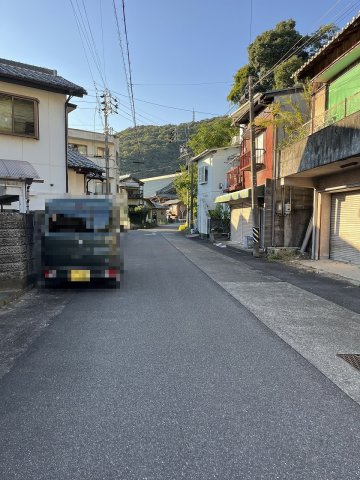 土地　鶴見町の前面道路含む現地写真|暗渠水路+前面道路＋暗渠水路