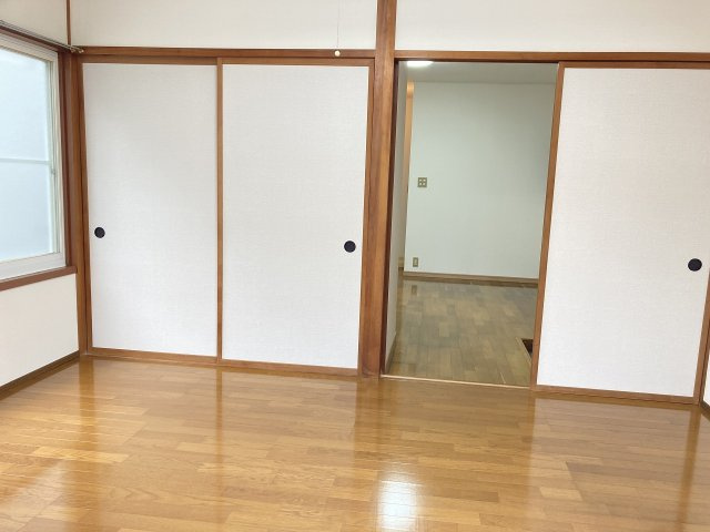 サンフラワー元木の洋室