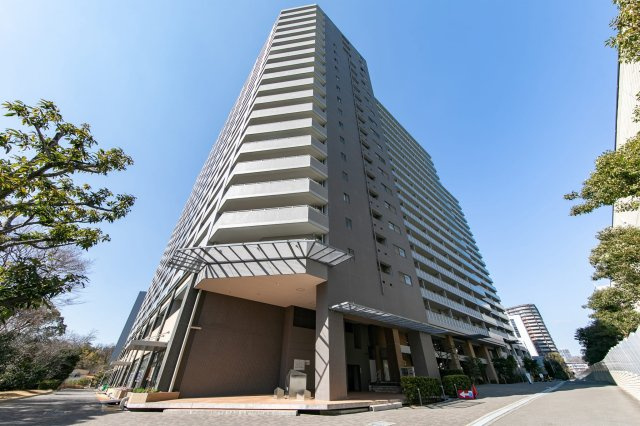 ◆２０２５年２月中旬フルリノベーション完了予定◆角住戸＆１３階部分◆ディーグラフォート千里中央の外観|外観