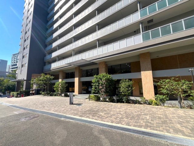 ◆２０２５年２月中旬フルリノベーション完了予定◆角住戸＆１３階部分◆ディーグラフォート千里中央の外観|外観