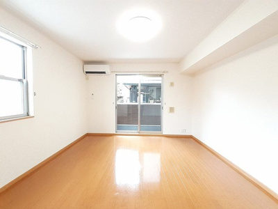 【内装】 | フォルスラーマ