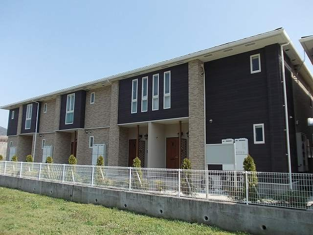 オワゾー・ブルーＢの外観