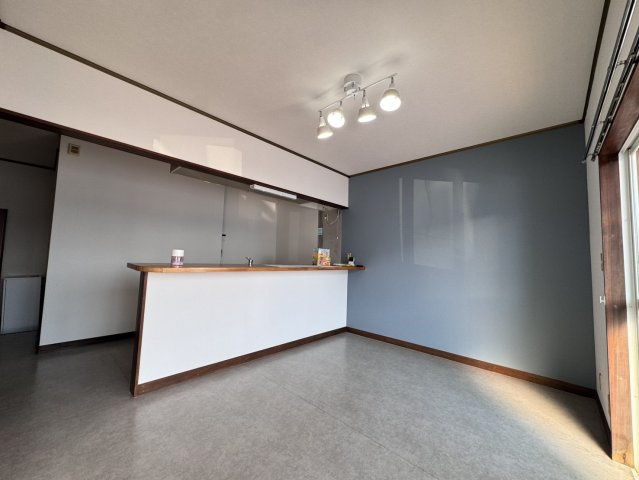 メゾン中岡の居間・リビング