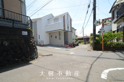 【前面道路含む現地写真】 | 海老名市上今泉1丁目 新築戸建て 全1棟【仲介手数料無料】