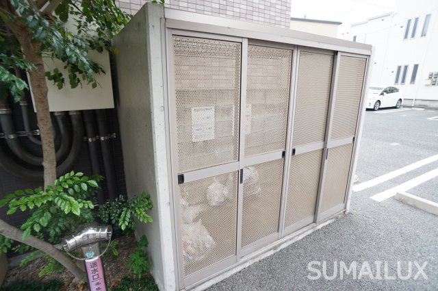 熊本市中央区本山１丁目の賃貸マンションのエントランス