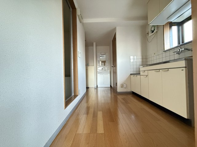 ライフ塩田の居間・リビング