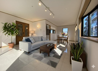 【居間・リビング】 | 【Re-Style】かまとり住宅　おゆみ野6丁目 | イメージです。実際に家具はつきません。