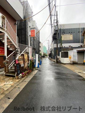 下川ビルの周辺