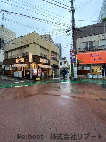 下川ビルの周辺