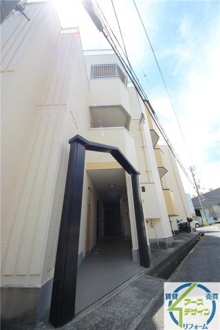 ファーストハウスのエントランス