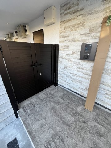 MELDIA拝島Ⅱのエントランス