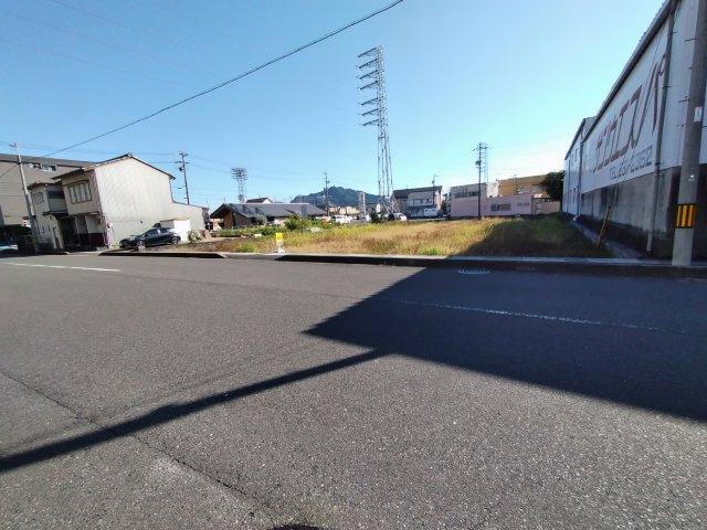 ６４２７６　岐阜市若福町土地の前面道路含む現地写真