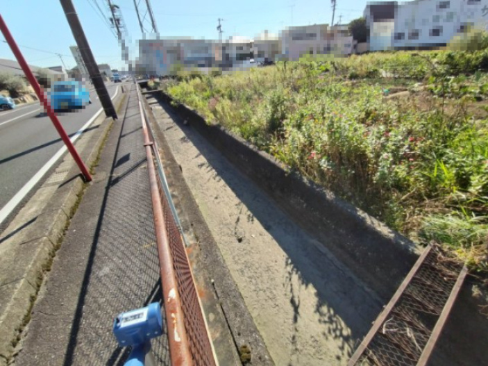 ６４２７６　岐阜市若福町土地の前面道路含む現地写真
