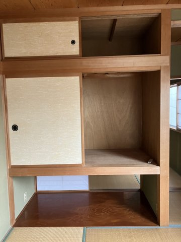 信濃町貸家の収納