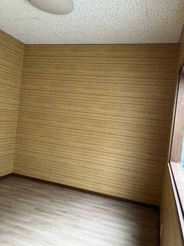 信濃町貸家の洋室