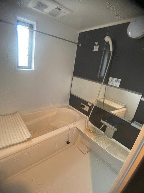 ハウゼ高萩の浴室