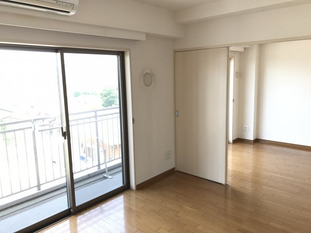 クレールプレイス佐野の居間・リビング