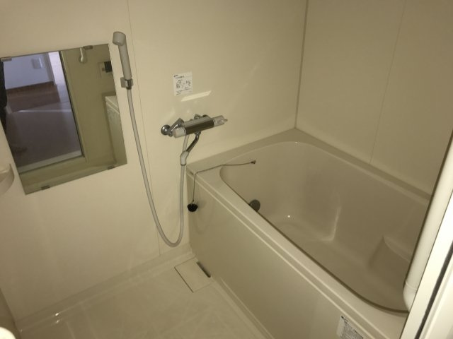 クレールプレイス佐野の浴室