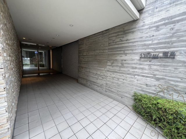 VILLASSE福島のエントランス