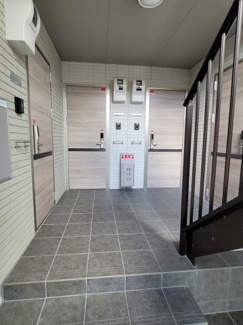 【エントランス】 | ロイヤルメゾンHYS