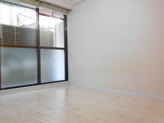 レリーサ真上の寝室