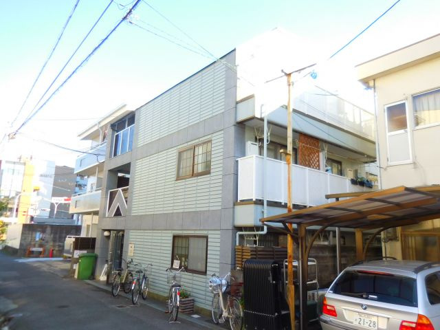 レリーサ真上の外観